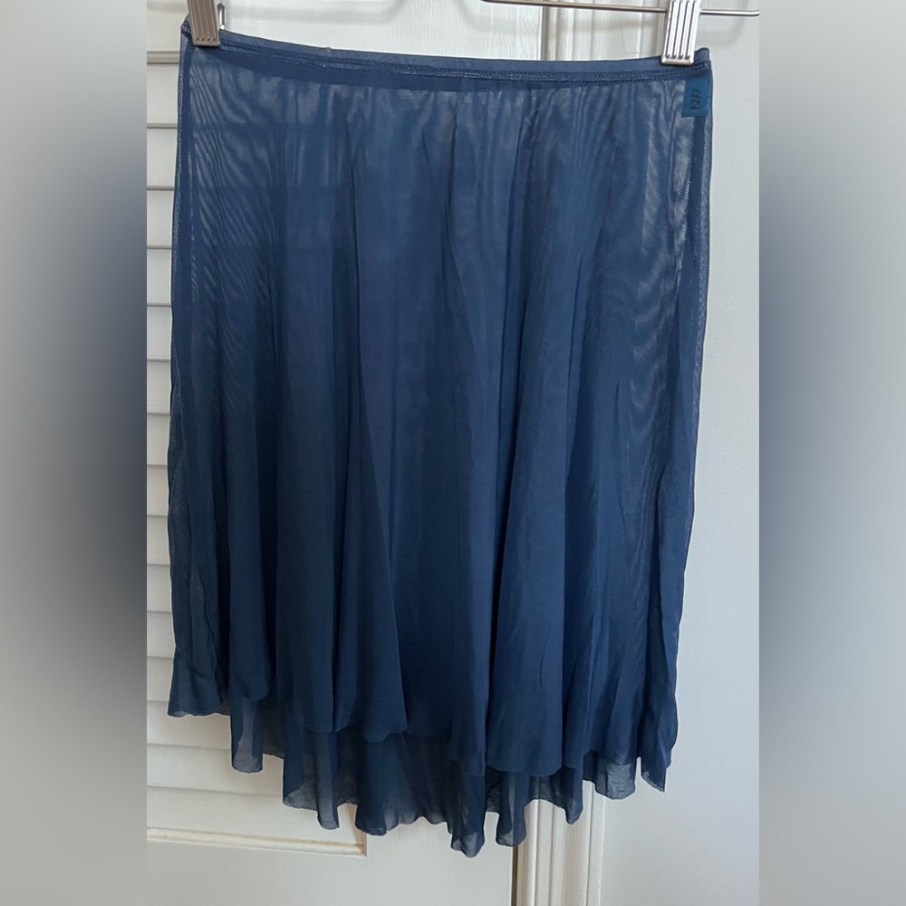 Ballet pull on mesh skirt knee length size medium
